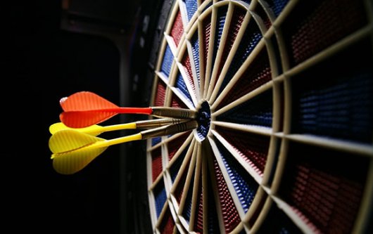 想要不費(fèi)勁的健身？ 那就玩飛鏢