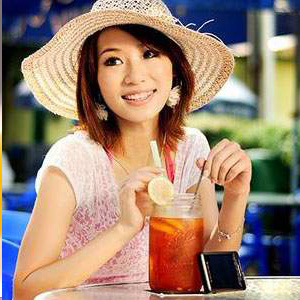 熬夜常喝五種果汁 輕松改善眼袋黑眼圈