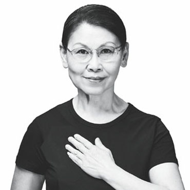 幫助乳腺癌患者更好康復的《友愛瑜伽操