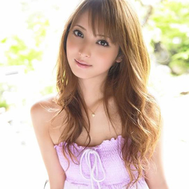 白領(lǐng)女性電腦前的幾個(gè)小竅門