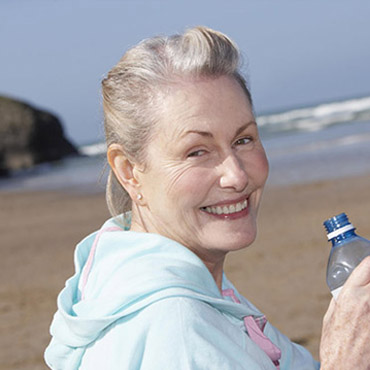 重視老年人的飲水時間